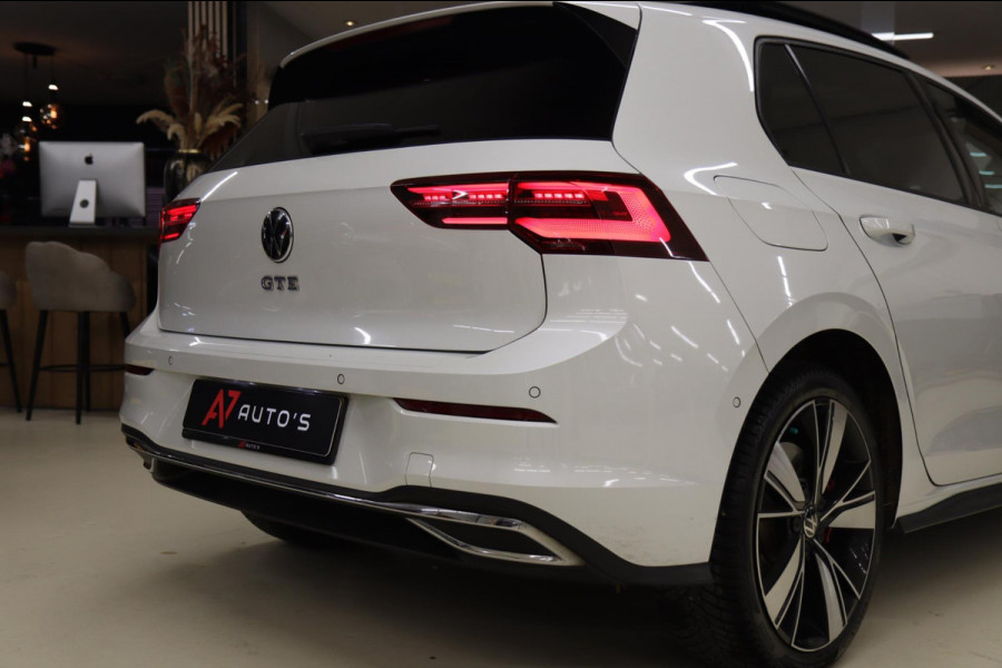 Volkswagen Golf 1.4 eHybrid GTE / PANO/HUD/IQLIGHT/CAM/CARPLAY/VOL