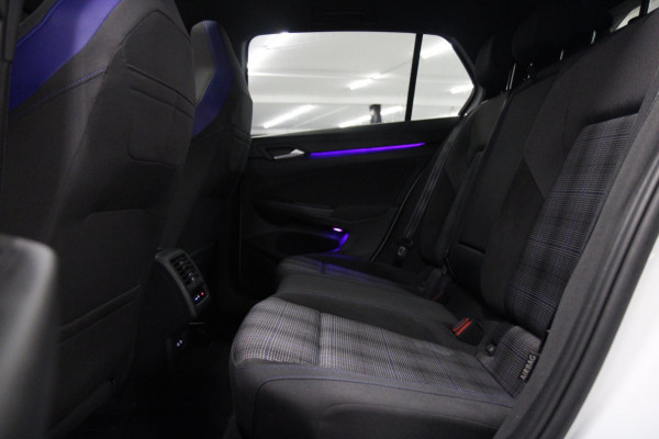 Volkswagen Golf 1.4 eHybrid GTE / PANO/HUD/IQLIGHT/CAM/CARPLAY/VOL