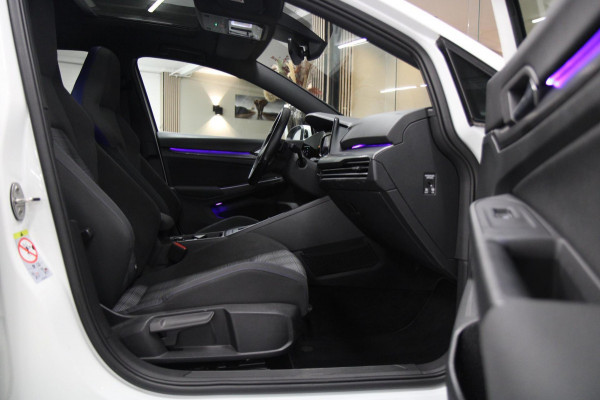 Volkswagen Golf 1.4 eHybrid GTE / PANO/HUD/IQLIGHT/CAM/CARPLAY/VOL