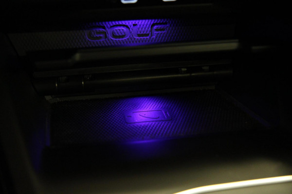 Volkswagen Golf 1.4 eHybrid GTE / PANO/HUD/IQLIGHT/CAM/CARPLAY/VOL