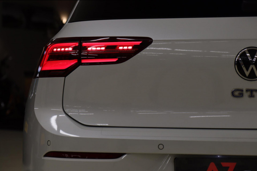Volkswagen Golf 1.4 eHybrid GTE / PANO/HUD/IQLIGHT/CAM/CARPLAY/VOL