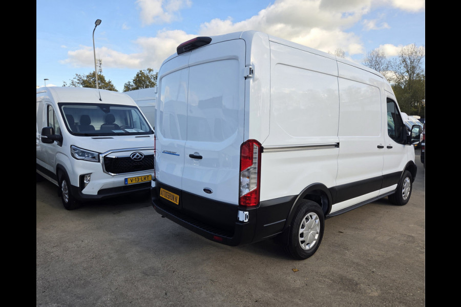 Ford E-Transit 350 L2H2 Trend 68 kWh Navi , Achteruitrijcamera