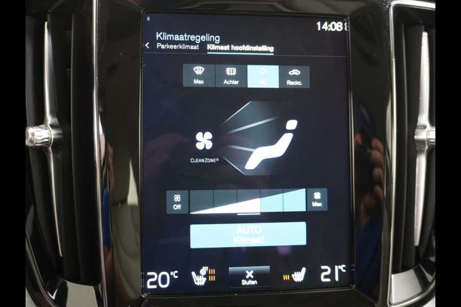 Volvo V60 2.0T AUT-7 Inscription Leder MHEV Apple Carplay Android Auto Harman&Kardon®-Hifi Camera Adap.Cruise Elek.Stoelen Stuur+Stoelverw Lmv 18" Led Elek. Achterklep Regen-Lichtsensor Collision Avoidance Bluetooth Wifi 1e Eigenaar €50.755 Nieuwprijs Zeer compleet MHEV-Mild-Hybrid 1.800kg trekvermogen