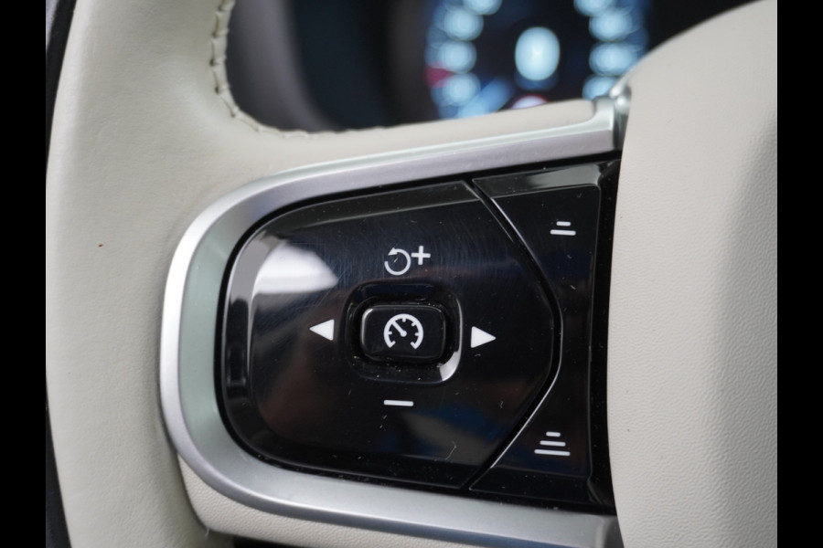 Volvo V60 2.0T AUT-7 Inscription Leder MHEV Apple Carplay Android Auto Harman&Kardon®-Hifi Camera Adap.Cruise Elek.Stoelen Stuur+Stoelverw Lmv 18" Led Elek. Achterklep Regen-Lichtsensor Collision Avoidance Bluetooth Wifi 1e Eigenaar €50.755 Nieuwprijs Zeer compleet MHEV-Mild-Hybrid 1.800kg trekvermogen