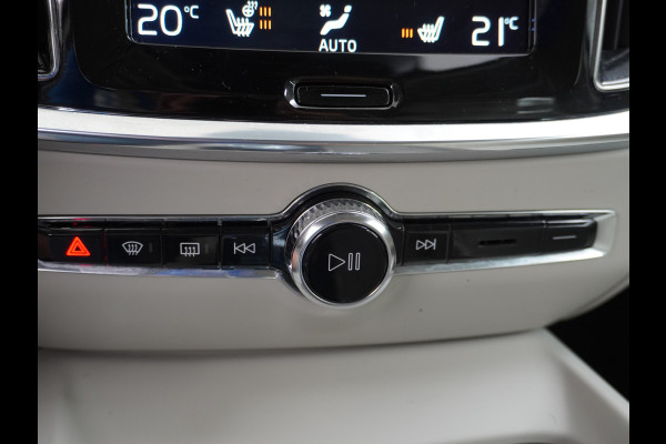 Volvo V60 2.0T AUT-7 Inscription Leder MHEV Apple Carplay Android Auto Harman&Kardon®-Hifi Camera Adap.Cruise Elek.Stoelen Stuur+Stoelverw Lmv 18" Led Elek. Achterklep Regen-Lichtsensor Collision Avoidance Bluetooth Wifi 1e Eigenaar €50.755 Nieuwprijs Zeer compleet MHEV-Mild-Hybrid 1.800kg trekvermogen