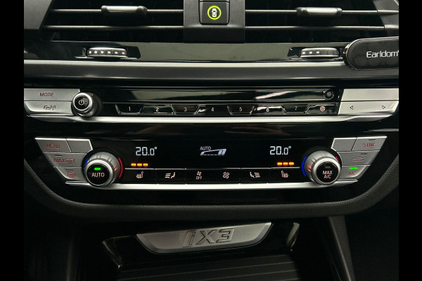 BMW iX3 Executive 80 kWh * SOH 98% * Pano/dak Trekhaak Camera Origineel NL