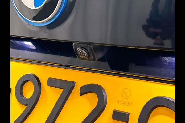 BMW iX3 Executive 80 kWh * SOH 98% * Pano/dak Trekhaak Camera Origineel NL