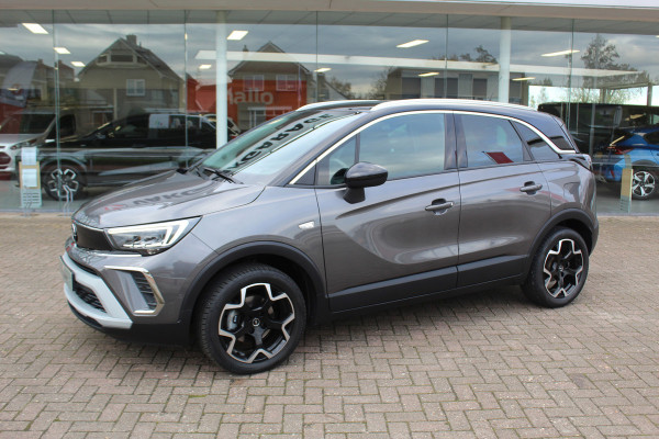 Opel Crossland 1.2-110pk Turbo Ultimate. Mooie en luxe hoogzitter met weinig km's ! Volautm. airco dual, cruise control, camera, comfortstoelen, metallic lak,  LM wielen, navigatie, telefoonvoorb., LED verlichting  etc.
