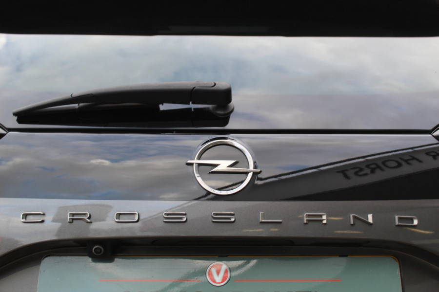 Opel Crossland 1.2-110pk Turbo Ultimate. Mooie en luxe hoogzitter met weinig km's ! Volautm. airco dual, cruise control, camera, comfortstoelen, metallic lak,  LM wielen, navigatie, telefoonvoorb., LED verlichting  etc.