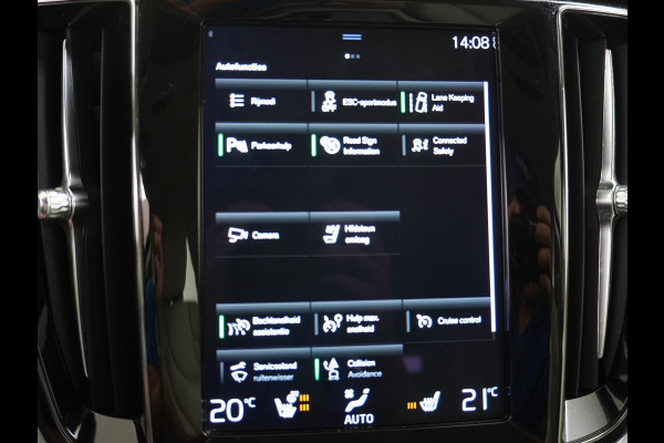 Volvo V60 2.0T AUT-7 Inscription Leer MHEV Apple Carplay Android Auto Harman&Kardon®-Hifi Camera Adap.Cruise Elek.Stoelen Stuur+Stoelverwa Lmv 18" Led Elek. Achterklep Regen-Lichtsensor Collision Avoidance Bluetooth Wifi 1e Eigenaar €50.755 Nieuwprijs Zeer compleet MHEV-Mild-Hybrid 1.800kg trekvermogen