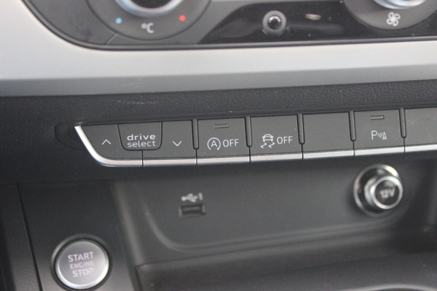 Audi A4 Avant 35 TFSI Launch edition Sport / Leder / Virtual Cockpit / Navigatie / Parkeerhulp V+A / 18'' / Stoelverwarming / Cruise Control