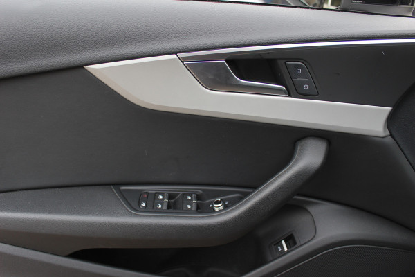 Audi A4 Avant 35 TFSI Launch edition Sport / Leder / Virtual Cockpit / Navigatie / Parkeerhulp V+A / 18'' / Stoelverwarming / Cruise Control