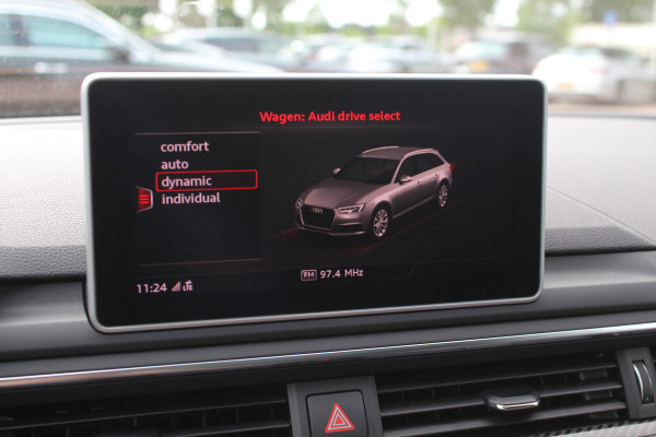 Audi RS4 Avant 2.9 TFSI quattro / Full option / Keramisch / Panoramadak / 360Camera / Carbon / Head-up / Sportuitlaat / 20'' / Luxe Leder / Dodehoek / Virtual Cockpit / Stoelmassage / B&O