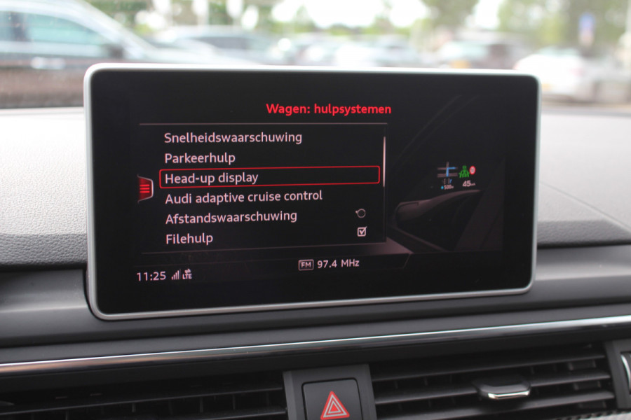 Audi RS4 Avant 2.9 TFSI quattro / Full option / Keramisch / Panoramadak / 360Camera / Carbon / Head-up / Sportuitlaat / 20'' / Luxe Leder / Dodehoek / Virtual Cockpit / Stoelmassage / B&O