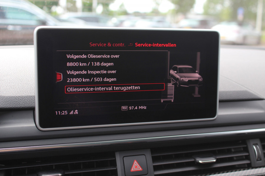 Audi RS4 Avant 2.9 TFSI quattro / Full option / Keramisch / Panoramadak / 360Camera / Carbon / Head-up / Sportuitlaat / 20'' / Luxe Leder / Dodehoek / Virtual Cockpit / Stoelmassage / B&O