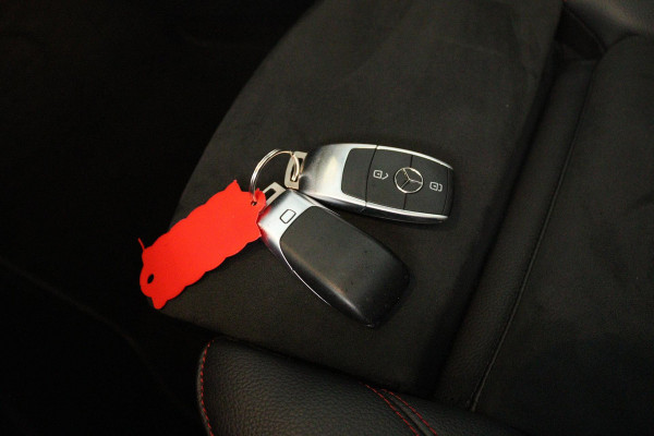 Mercedes-Benz A-Klasse 180 Business Solution AMG (PANORAMADAK, SFEERVERLICHTING, STOELVERWARMING, ELEKTR STOELEN, SENSOREN)