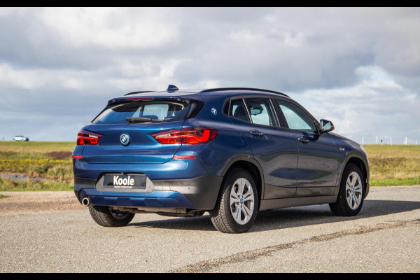 BMW X2 xDrive25e Executive CAMERA / LEDER / PLUG IN HYBRID / STOELVERWARMING
