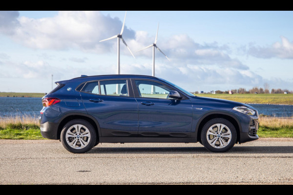 BMW X2 xDrive25e Executive CAMERA / LEDER / PLUG IN HYBRID / STOELVERWARMING