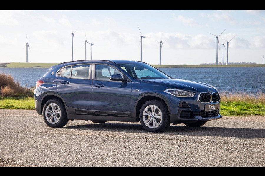 BMW X2 xDrive25e Executive CAMERA / LEDER / PLUG IN HYBRID / STOELVERWARMING