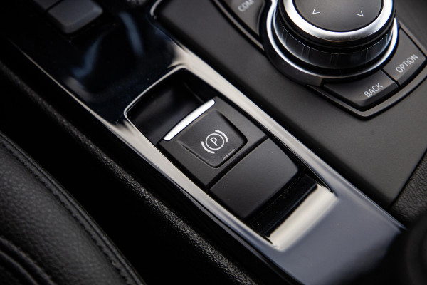 BMW X2 xDrive25e Executive CAMERA / LEDER / PLUG IN HYBRID / STOELVERWARMING