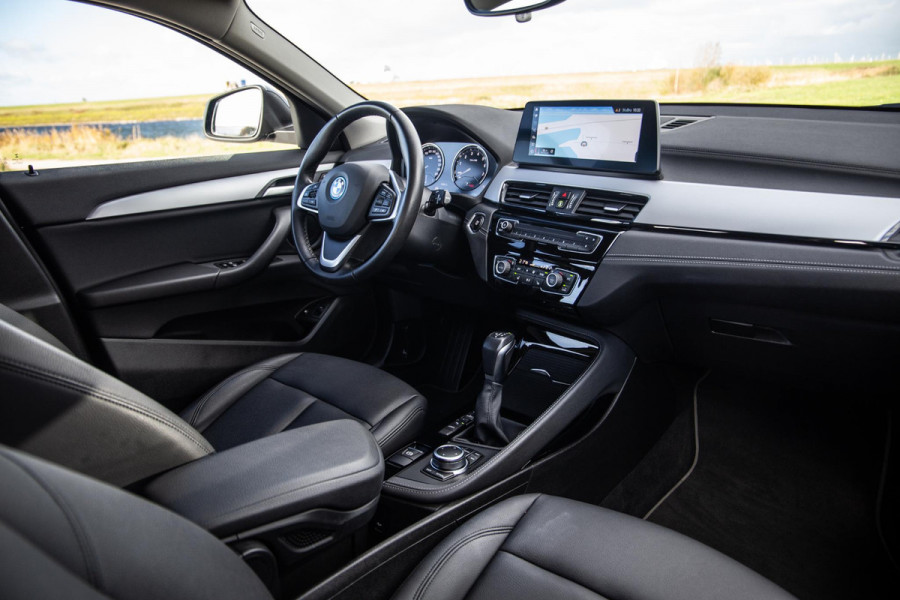 BMW X2 xDrive25e Executive CAMERA / LEDER / PLUG IN HYBRID / STOELVERWARMING