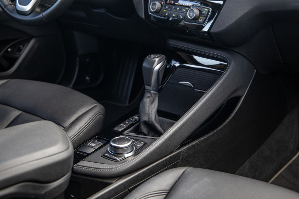 BMW X2 xDrive25e Executive CAMERA / LEDER / PLUG IN HYBRID / STOELVERWARMING