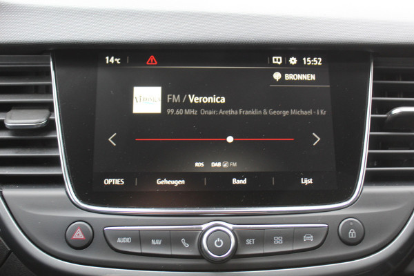 Opel Crossland 1.2 Turbo Ultimate , 110pk , Hoge zit veel comfort Climate control , Cruise control , AGR stoelen voor Navigatie , Bleutooth , Apple Carplay , Camera