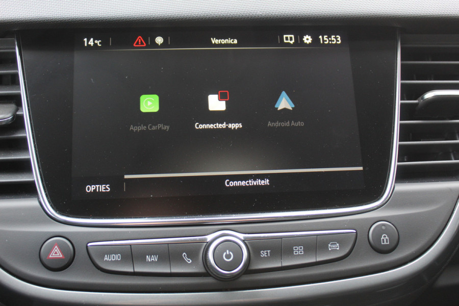 Opel Crossland 1.2 Turbo Ultimate , 110pk , Hoge zit veel comfort Climate control , Cruise control , AGR stoelen voor Navigatie , Bleutooth , Apple Carplay , Camera