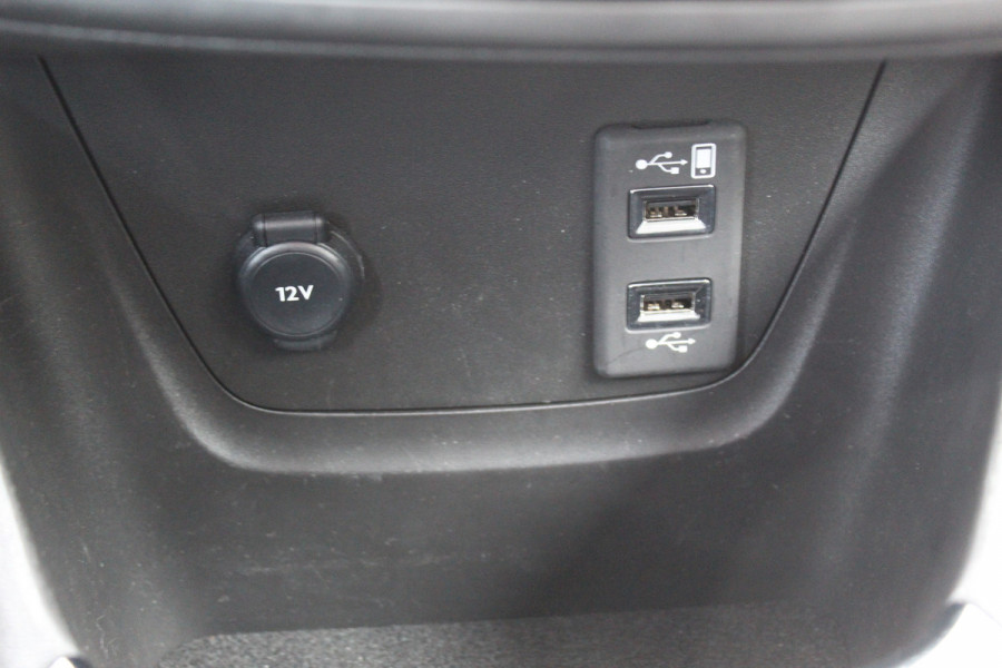 Opel Crossland 1.2 Turbo Ultimate , 110pk , Hoge zit veel comfort Climate control , Cruise control , AGR stoelen voor Navigatie , Bleutooth , Apple Carplay , Camera