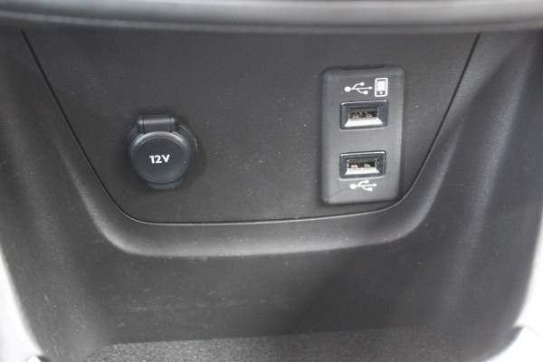 Opel Crossland 1.2 Turbo Ultimate , 110pk , Hoge zit veel comfort Climate control , Cruise control , AGR stoelen voor Navigatie , Bleutooth , Apple Carplay , Camera