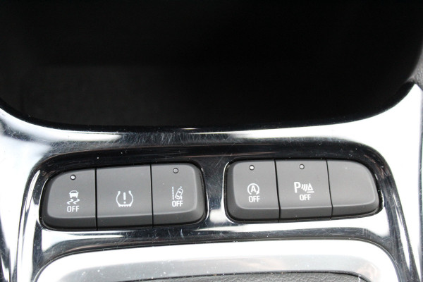 Opel Crossland 1.2 Turbo Ultimate , 110pk , Hoge zit veel comfort Climate control , Cruise control , AGR stoelen voor Navigatie , Bleutooth , Apple Carplay , Camera
