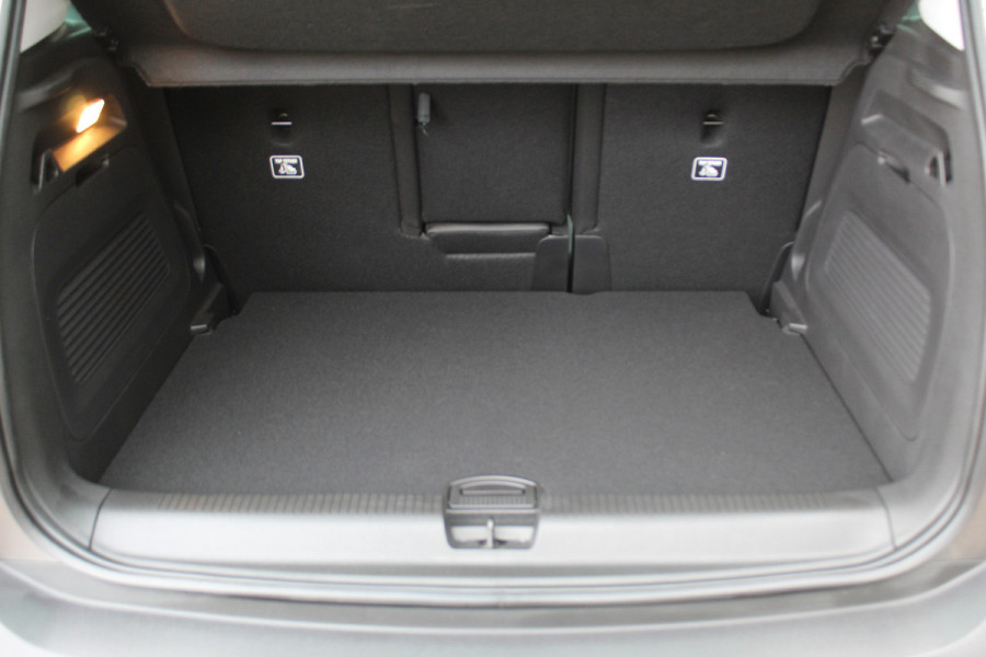 Opel Crossland 1.2 Turbo Ultimate , 110pk , Hoge zit veel comfort Climate control , Cruise control , AGR stoelen voor Navigatie , Bleutooth , Apple Carplay , Camera