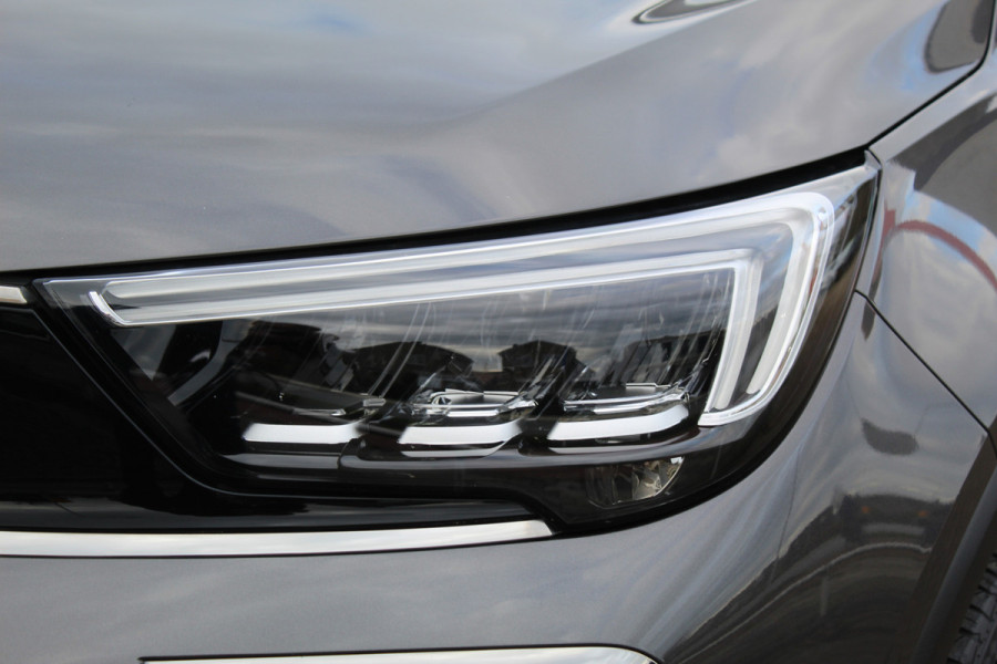 Opel Crossland 1.2 Turbo Ultimate , 110pk , Hoge zit veel comfort Climate control , Cruise control , AGR stoelen voor Navigatie , Bleutooth , Apple Carplay , Camera
