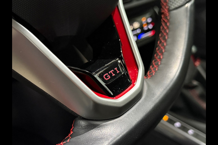Volkswagen Polo 2.0 TSI GTI | Pano | Matrix LED | 18' inch | Stuurhulp | Camera | Adaptive Cruise |