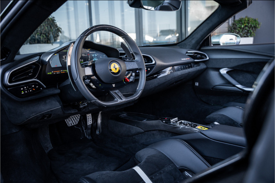 Ferrari 296 GTS 3.0 V6 - Verde Francesca | Spyder l 830PK! l Race Display l Racing Seats | Carbon