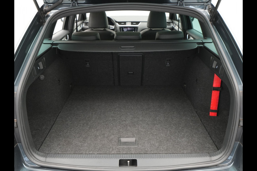Škoda Octavia Combi 1.5 TSI 150pk DSG Greentech Business Edition Panorama Trekhaak Stoelverwarming Carplay 189