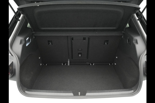 Volkswagen ID.3 First Plus 58 kWh 204pk Navigatie Camera Acc Stoelverwarming Carplay 049