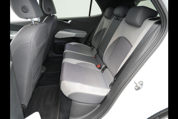 Volkswagen ID.3 First Plus 58 kWh 204pk Navigatie Camera Acc Stoelverwarming Carplay 049