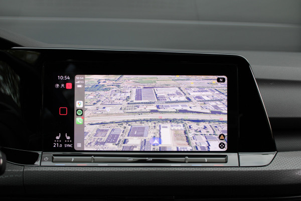 Volkswagen Golf 2.0 TDI GTD | PANO | DODE HOEK | SFEERVERLICHTING | CAMERA | STOELVERW | CARPLAY |