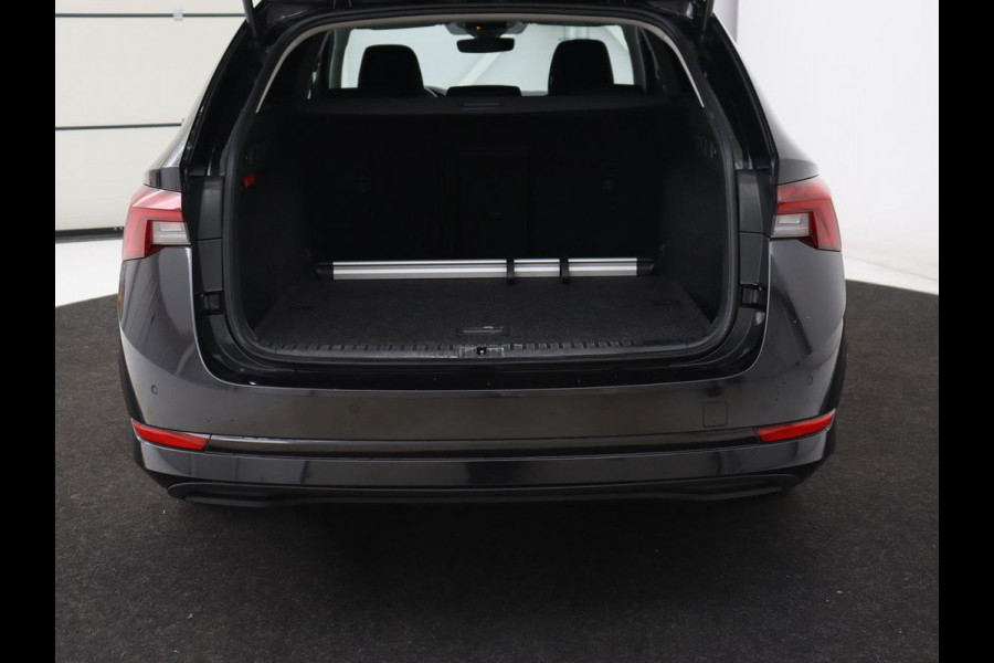 Škoda Octavia 1.5 e-TSI Business Edition | Head-Up | Stoelverwarming | Camera | Side Assist | Memory | Carplay | Navigatie | Digital Cockpit | Climate control | Cruise control | Getint glas