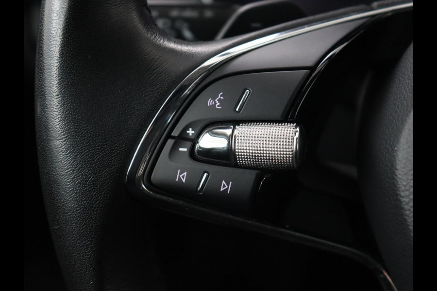 Škoda Octavia 1.5 e-TSI Business Edition | Head-Up | Stoelverwarming | Camera | Side Assist | Memory | Carplay | Navigatie | Digital Cockpit | Climate control | Cruise control | Getint glas