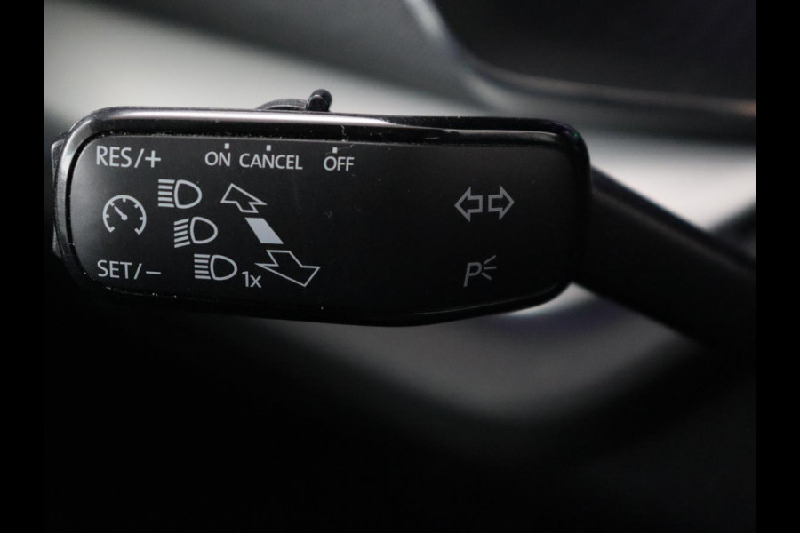 Škoda Octavia 1.5 e-TSI Business Edition | Head-Up | Stoelverwarming | Camera | Side Assist | Memory | Carplay | Navigatie | Digital Cockpit | Climate control | Cruise control | Getint glas