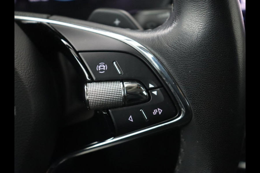 Škoda Octavia 1.5 e-TSI Business Edition | Head-Up | Stoelverwarming | Camera | Side Assist | Memory | Carplay | Navigatie | Digital Cockpit | Climate control | Cruise control | Getint glas