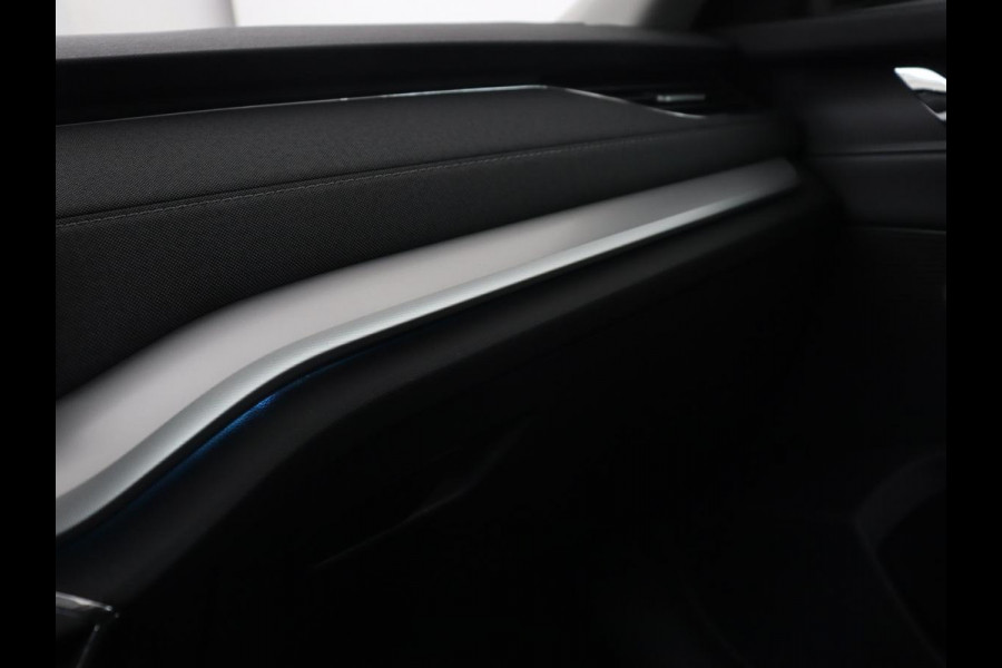 Škoda Octavia 1.5 e-TSI Business Edition | Head-Up | Stoelverwarming | Camera | Side Assist | Memory | Carplay | Navigatie | Digital Cockpit | Climate control | Cruise control | Getint glas