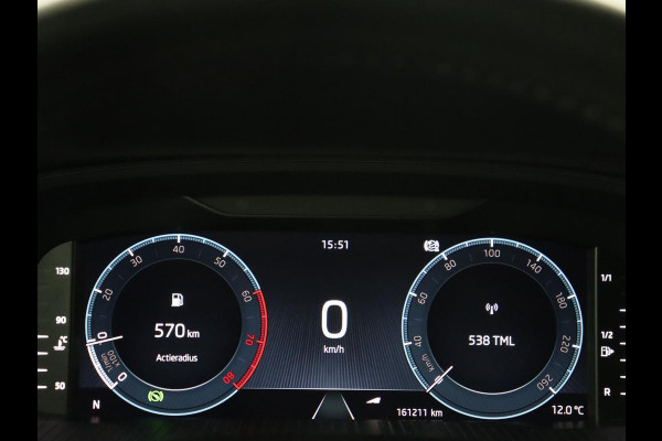 Škoda Octavia 1.5 e-TSI Business Edition | Head-Up | Stoelverwarming | Camera | Side Assist | Memory | Carplay | Navigatie | Digital Cockpit | Climate control | Cruise control | Getint glas