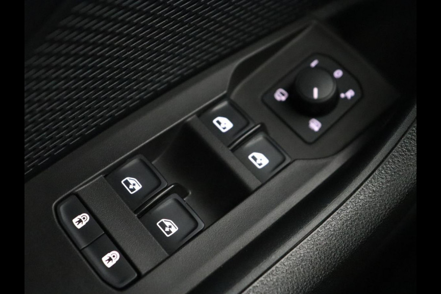 Škoda Octavia 1.5 e-TSI Business Edition | Head-Up | Stoelverwarming | Camera | Side Assist | Memory | Carplay | Navigatie | Digital Cockpit | Climate control | Cruise control | Getint glas