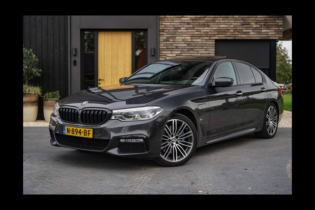 BMW 5 Serie 530e M Sport Pano/360/trkhk/Harman/Shadow