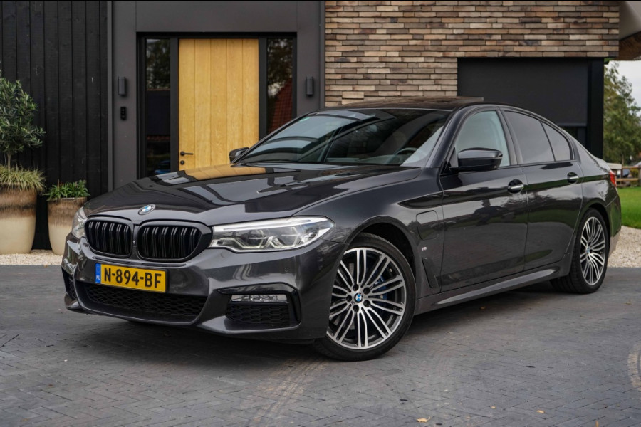 BMW 5 Serie 530e M Sport Pano/360/trkhk/Harman/Shadow