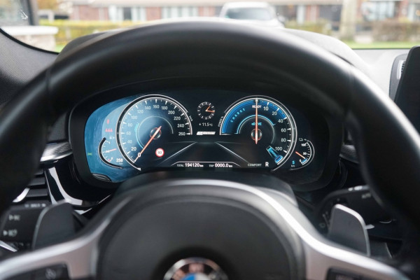 BMW 5 Serie 530e M Sport Pano/360/trkhk/Harman/Shadow