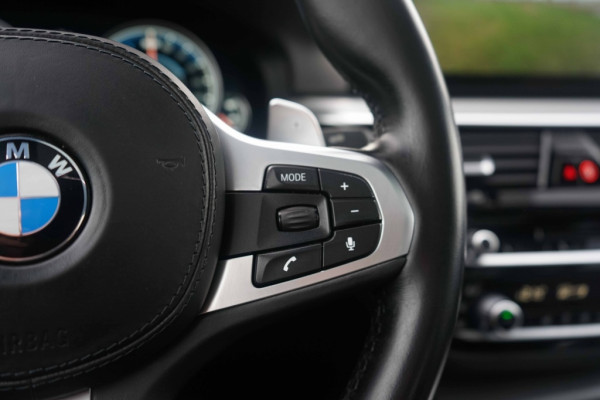 BMW 5 Serie 530e M Sport Pano/360/trkhk/Harman/Shadow